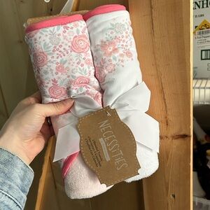 Necessities Floral Pink hooded bath towels - 2 Pack